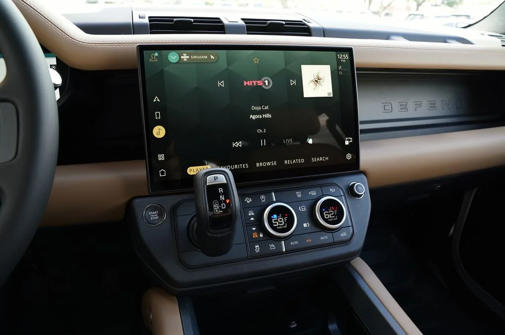 New 2026 Fuji White Land Rover X-Dynamic SE image 21