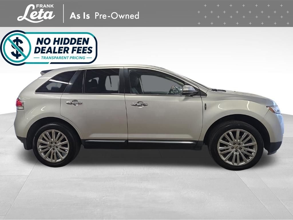 Used 2013 Ingot Silver Metallic Lincoln  image 9