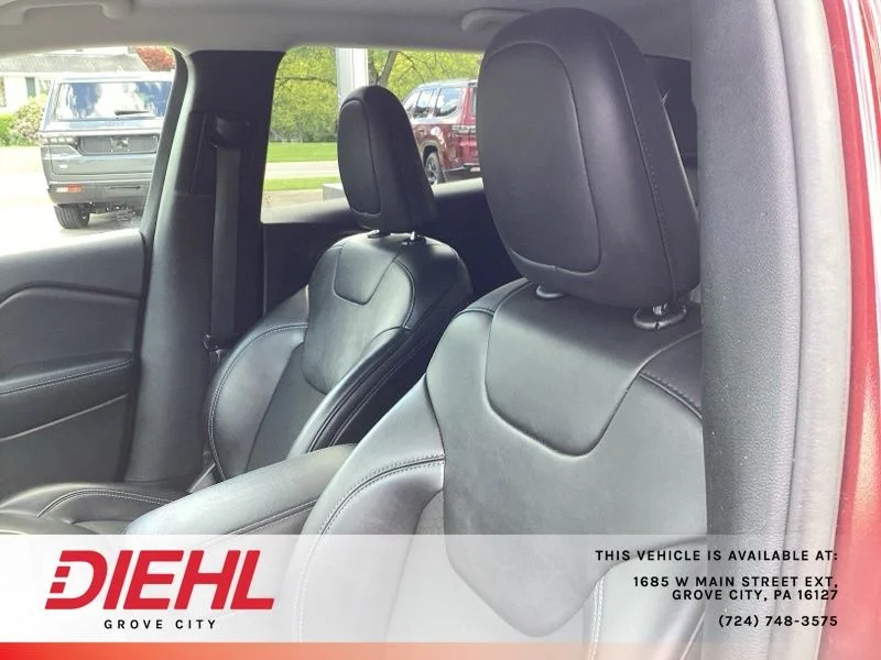 Used 2020 Red Jeep Latitude Plus image 23