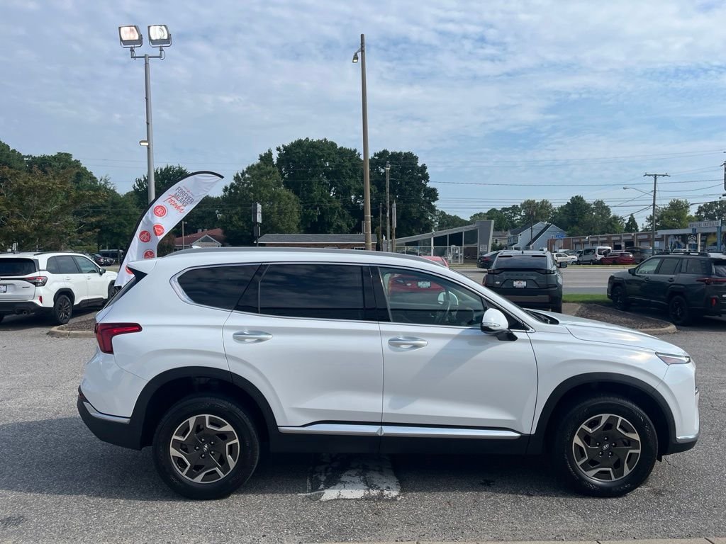 Used 2023 White Hyundai Blue image 3