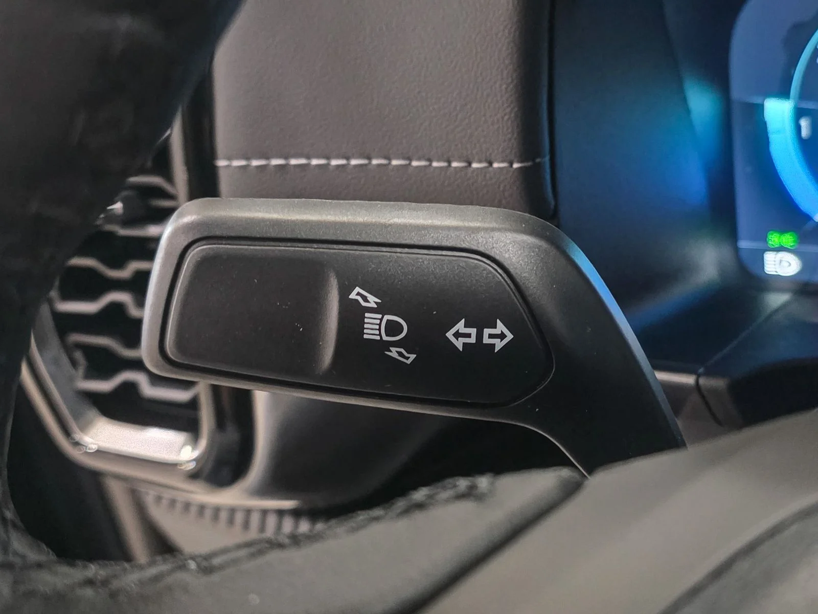 New 2026 Marsh Gray Ford Lariat® image 35