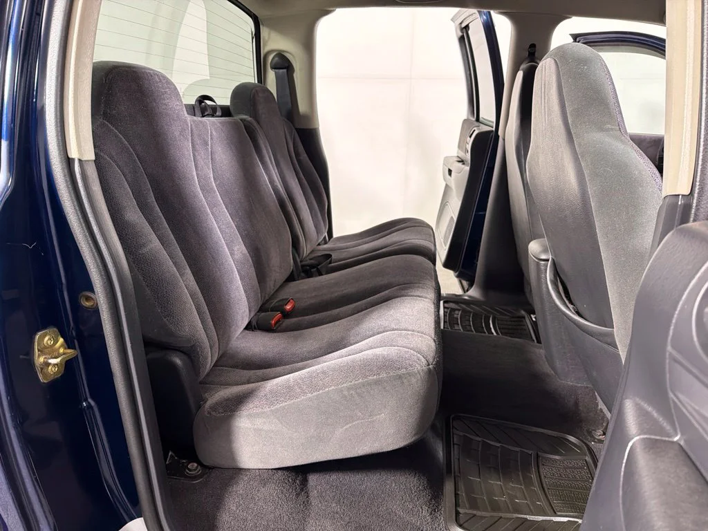 Used 2001  Dodge Sport image 20