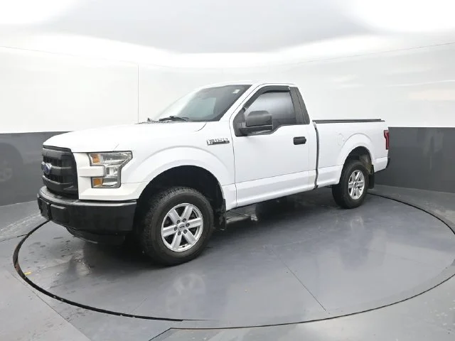 Used 2016 White Ford XL image 3