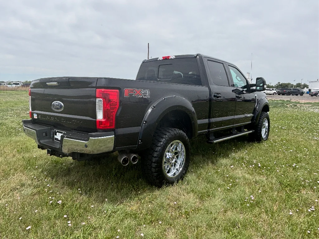 Used 2017 Shadow Black Ford Lariat image 5