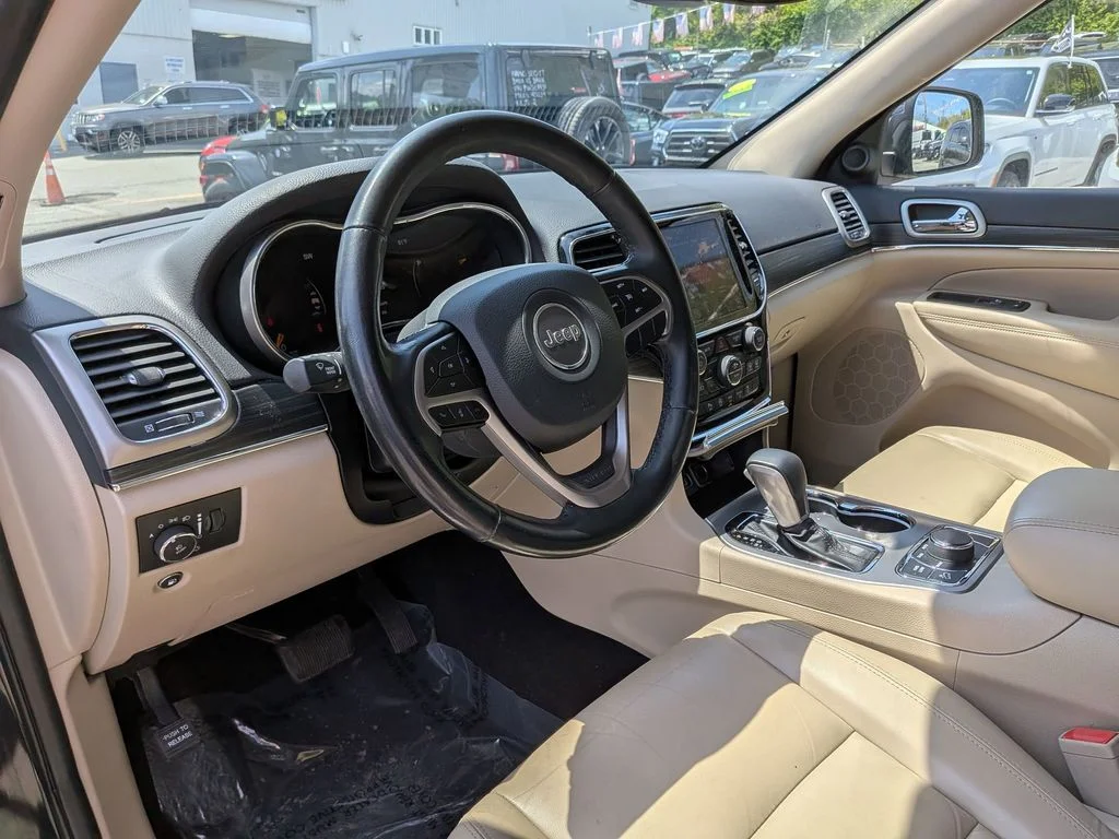 Used 2020 Black Jeep Limited image 14