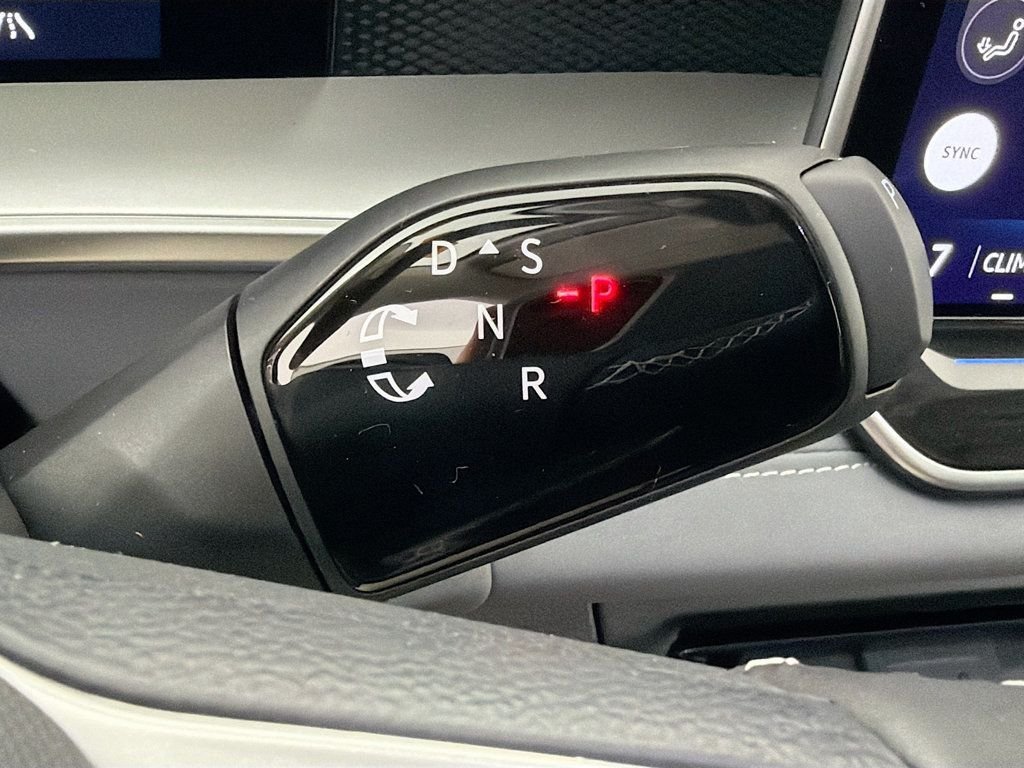2026 Volkswagen Tiguan SE - Photo 16