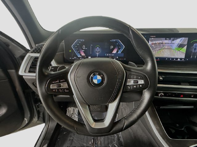 Used 2024 Skyscraper Grey Metallic BMW sDrive40i image 9