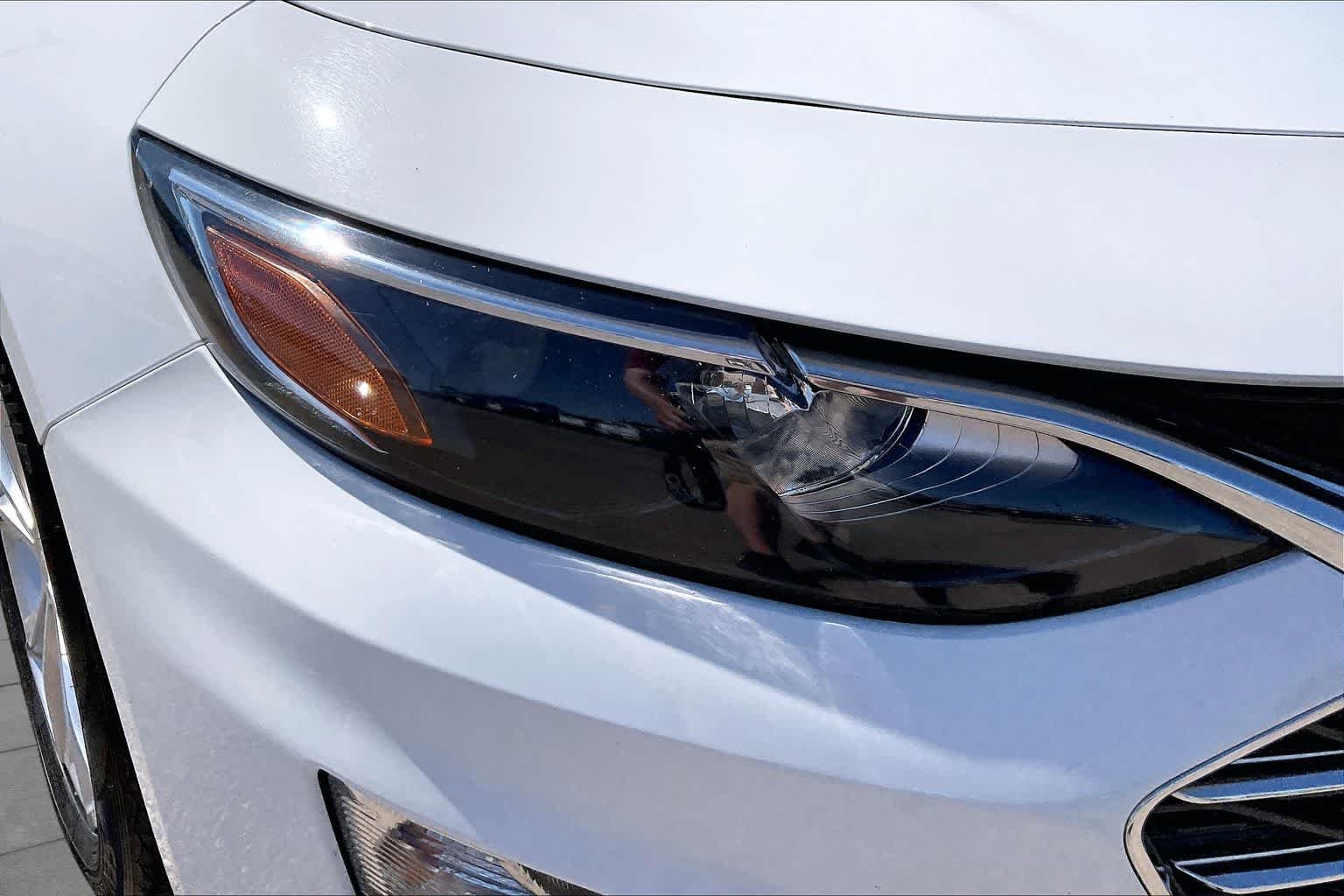 Used 2024 Summit White Chevrolet LT image 28