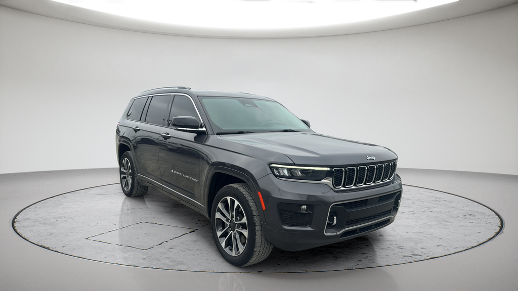 Used 2021 Gray Jeep Overland image 1