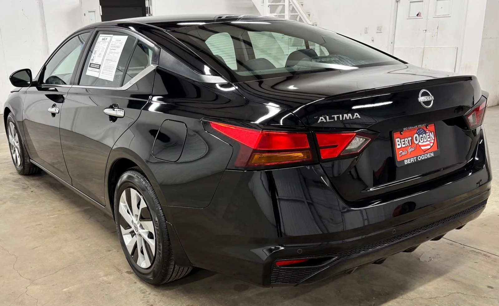 Used 2024 Black Nissan 2.5 S image 4