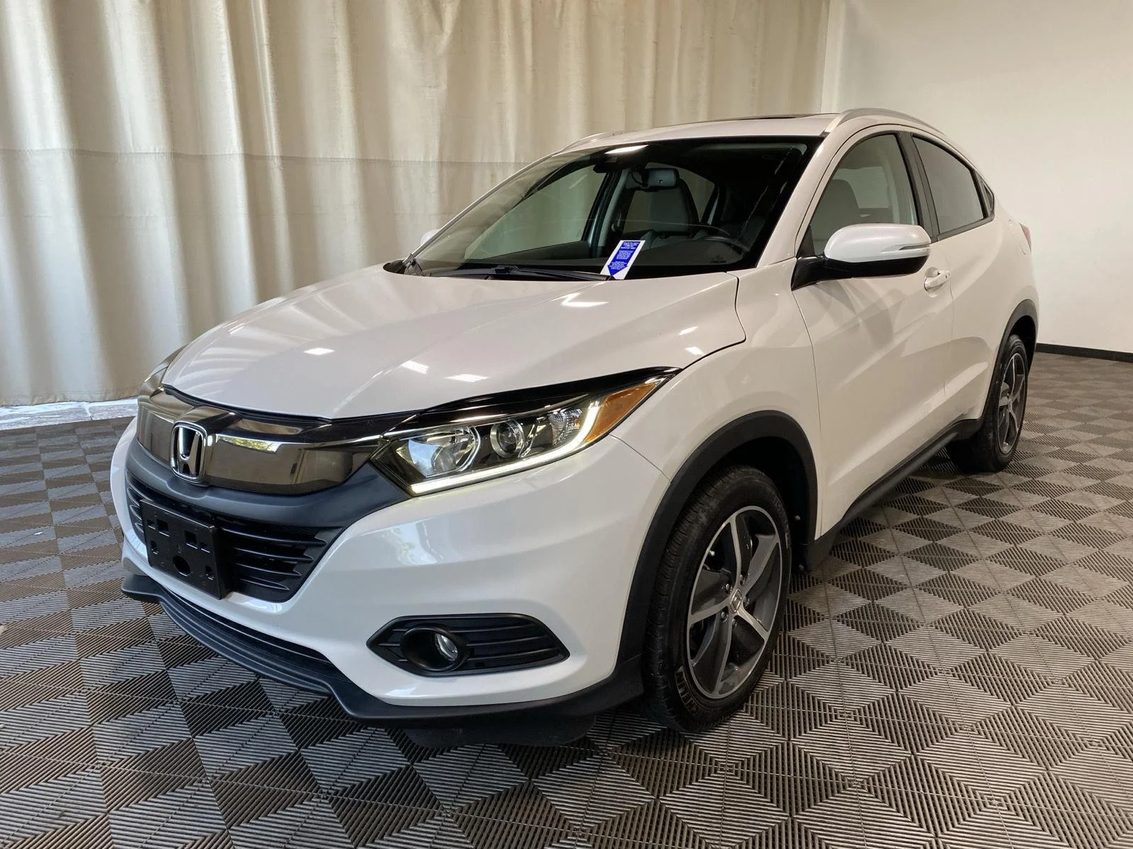Used 2021 Platinum White Pearl Honda EX-L image 3