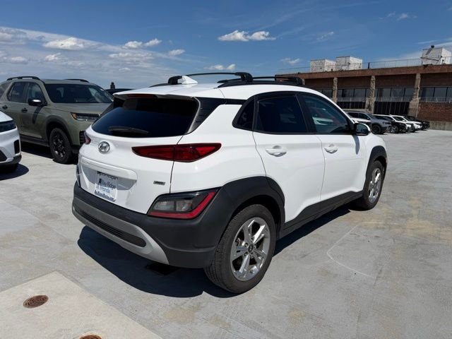 Used 2023 White Hyundai SEL image 7