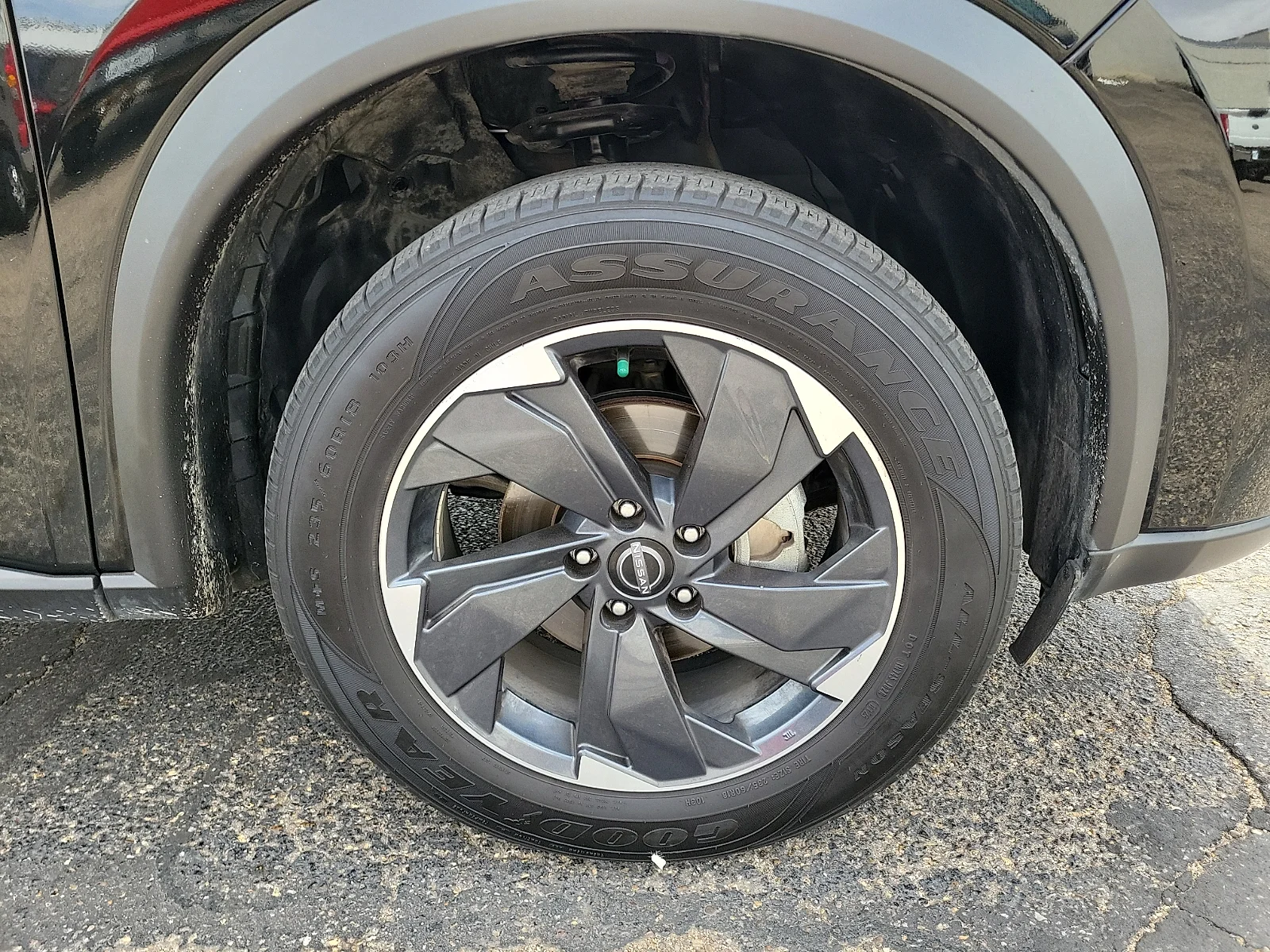 Certified Used 2025 Super Black Nissan SV Intelligent AWD image 14