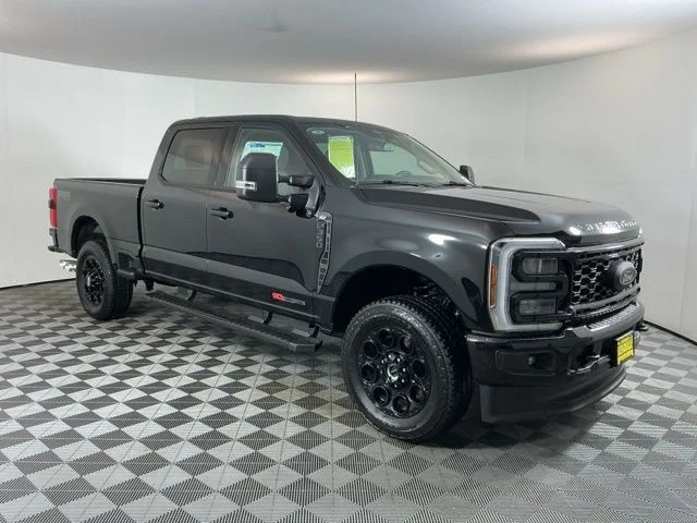 New 2026 Agate Black Ford XLT image 3