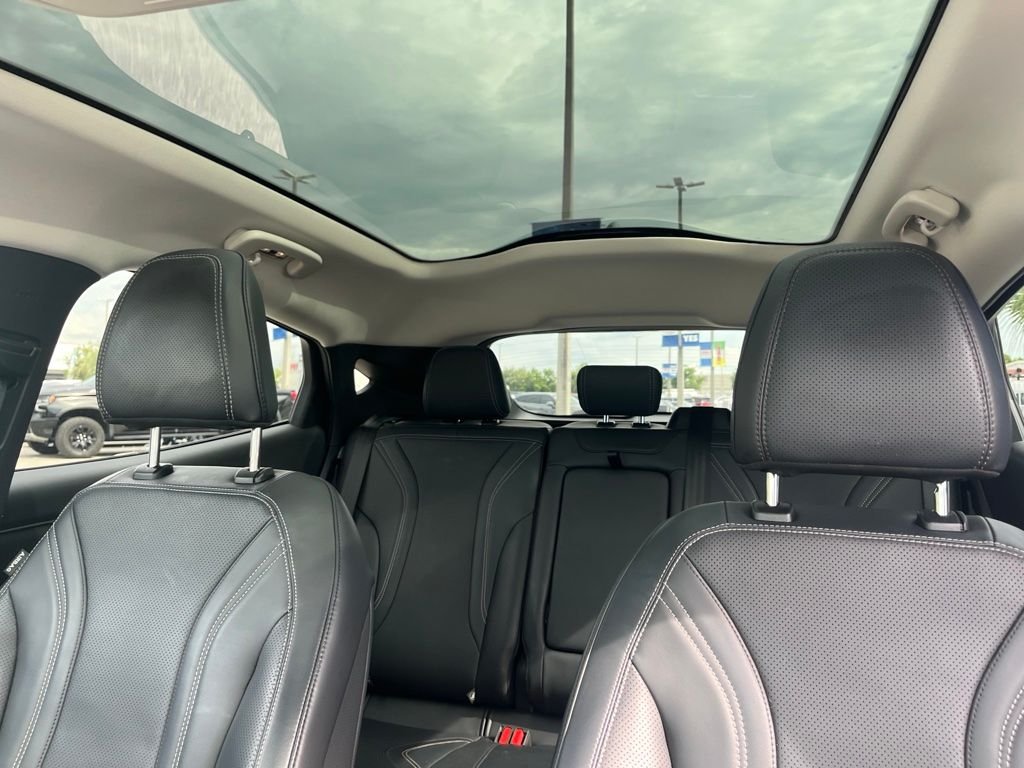 Used 2022 White Ford Premium image 15