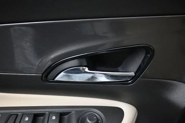 Used 2017 White Buick Premium image 18