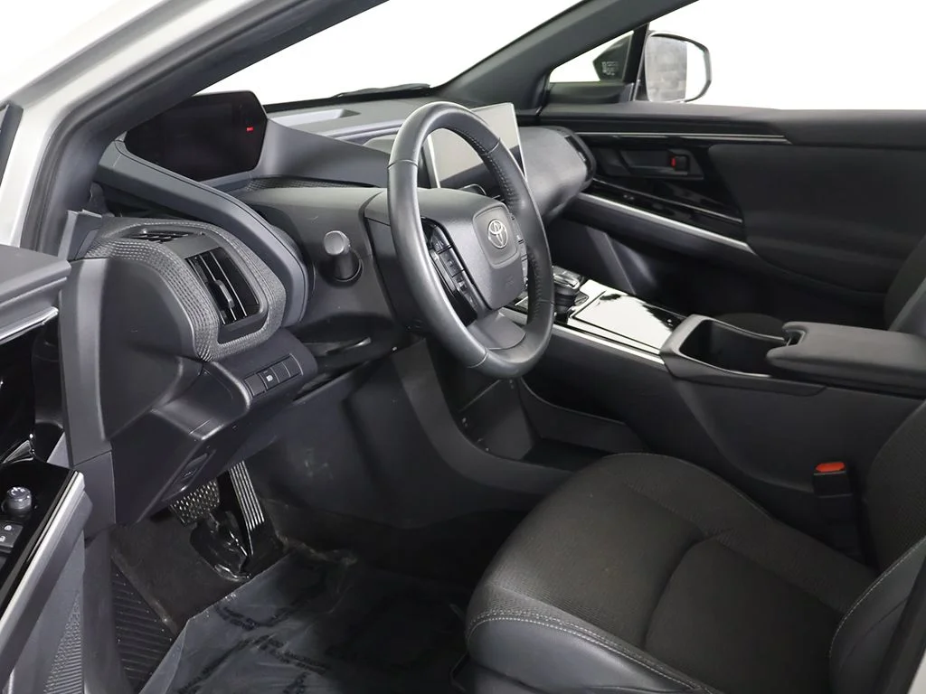 Used 2023 Silver Toyota XLE image 25