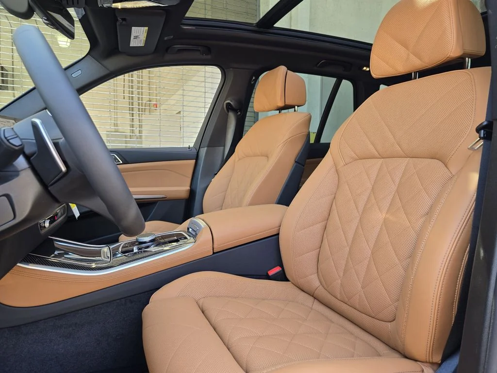 2025 BMW X5 M60i - Photo 15