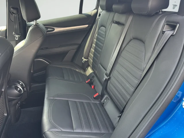 Used 2023 Blue Alfa Romeo Veloce image 27