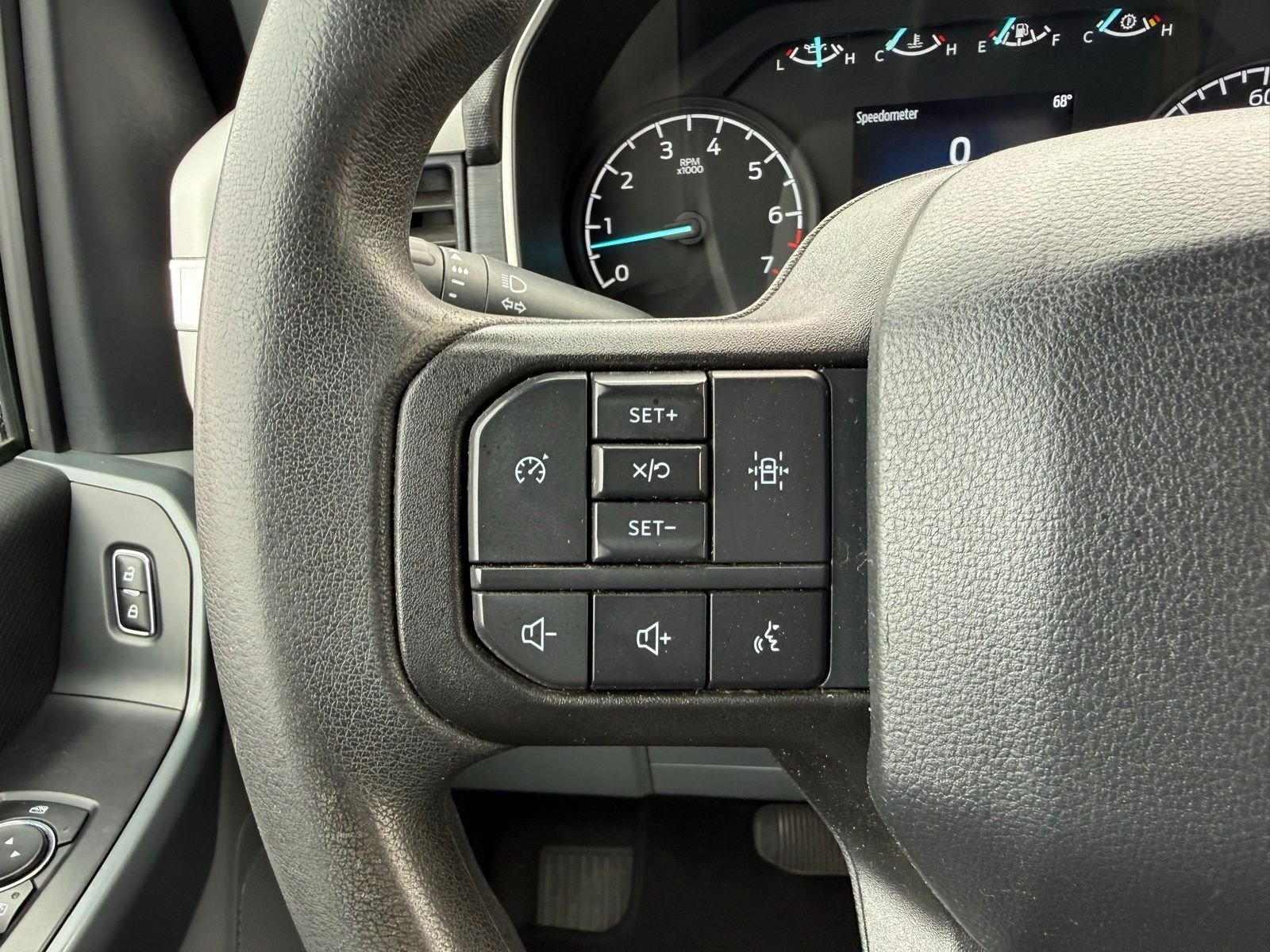 2023 Ford F-150 XLT - Photo 16