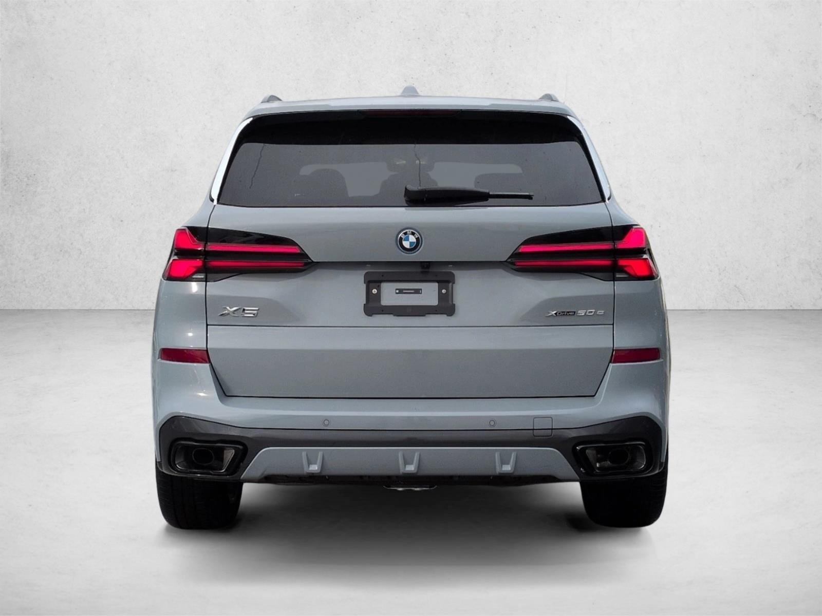 Used 2026 Brooklyn Grey Metallic BMW xDrive50e image 8