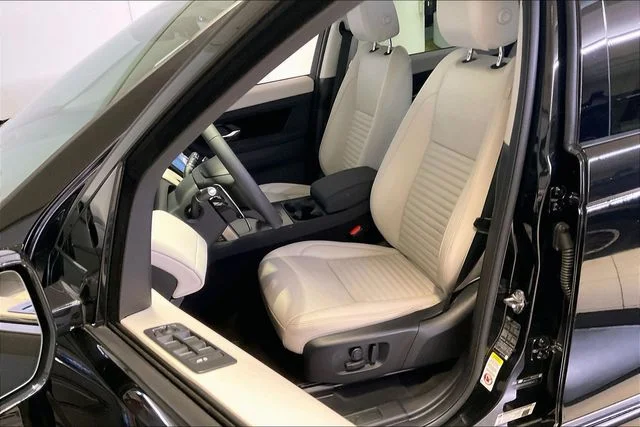 Used 2025 Black Land Rover S image 13