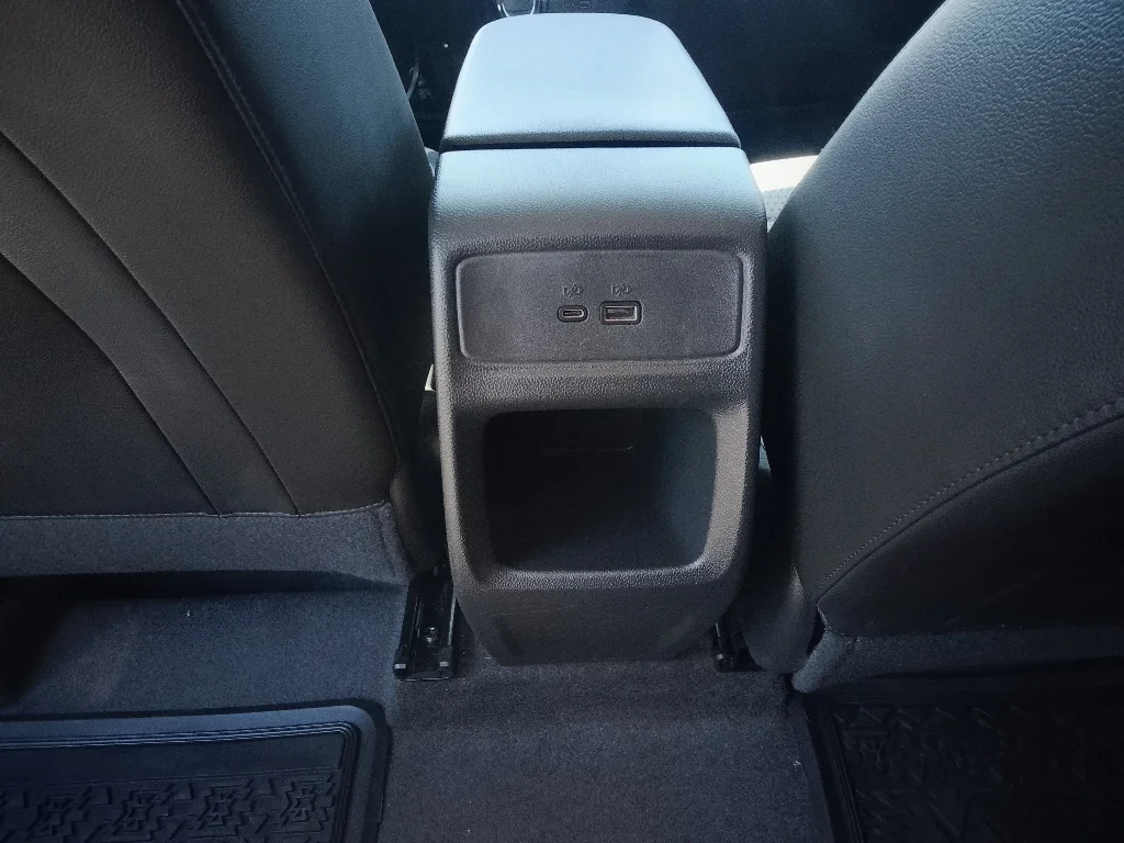 Used 2025 Summit White Chevrolet LT image 11