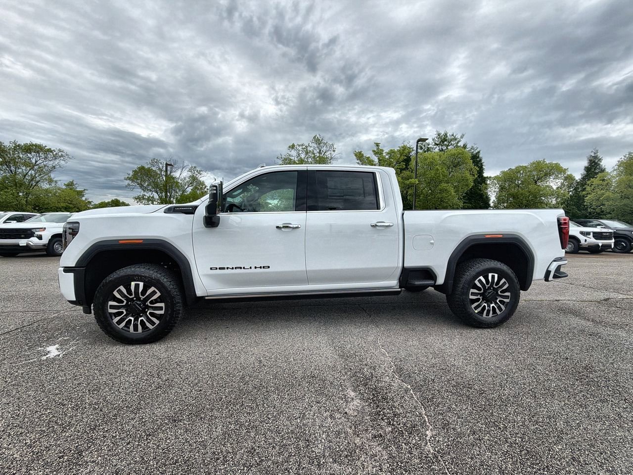 New 2026 Summit White GMC Denali Ultimate image 5