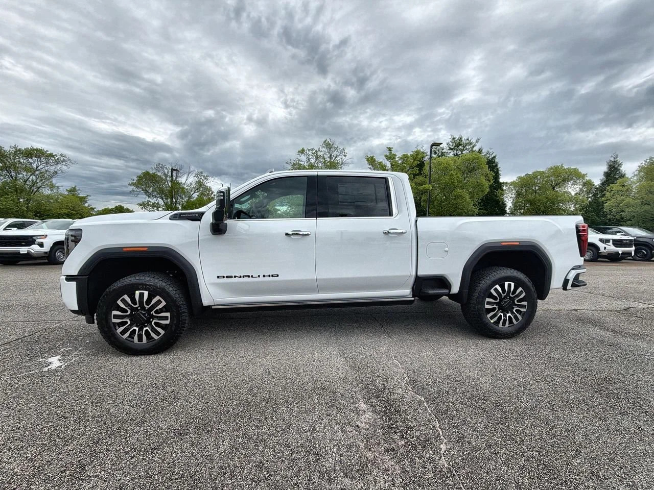 New 2026 Summit White GMC Denali Ultimate image 5