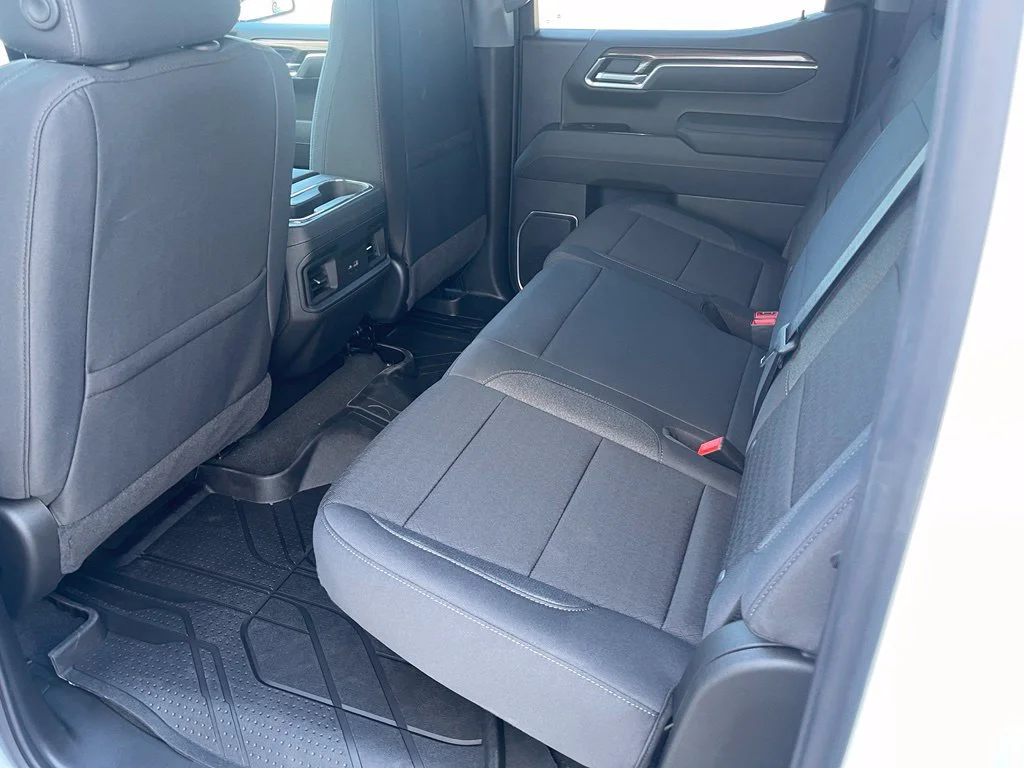 New 2026 Summit White Chevrolet LT image 22