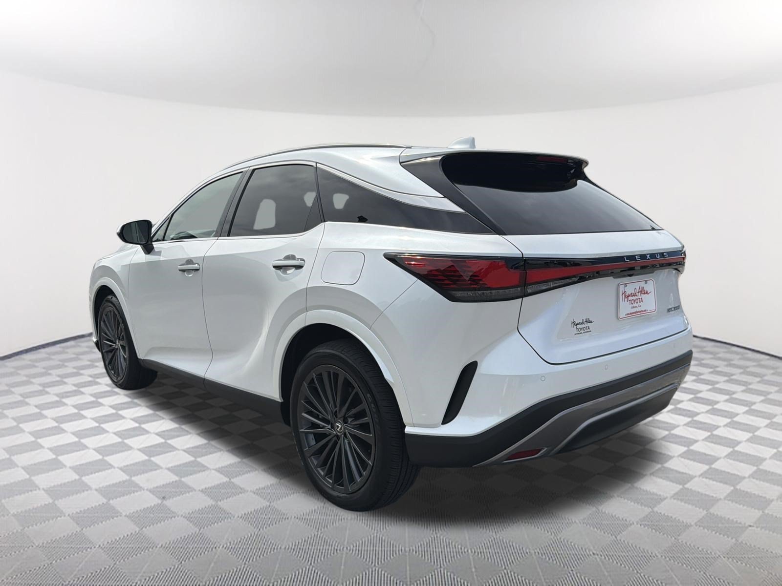 Used 2025 White Pearl Lexus 350 Premium image 14