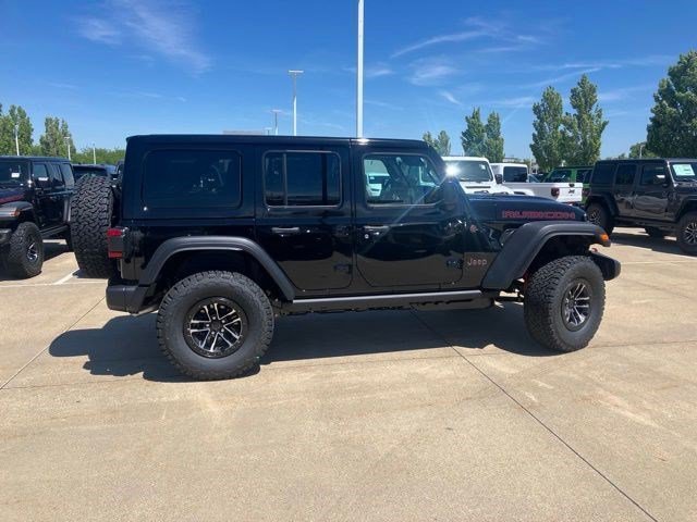 New 2026 Black Clear-Coat Exterior Paint Jeep Rubicon image 4