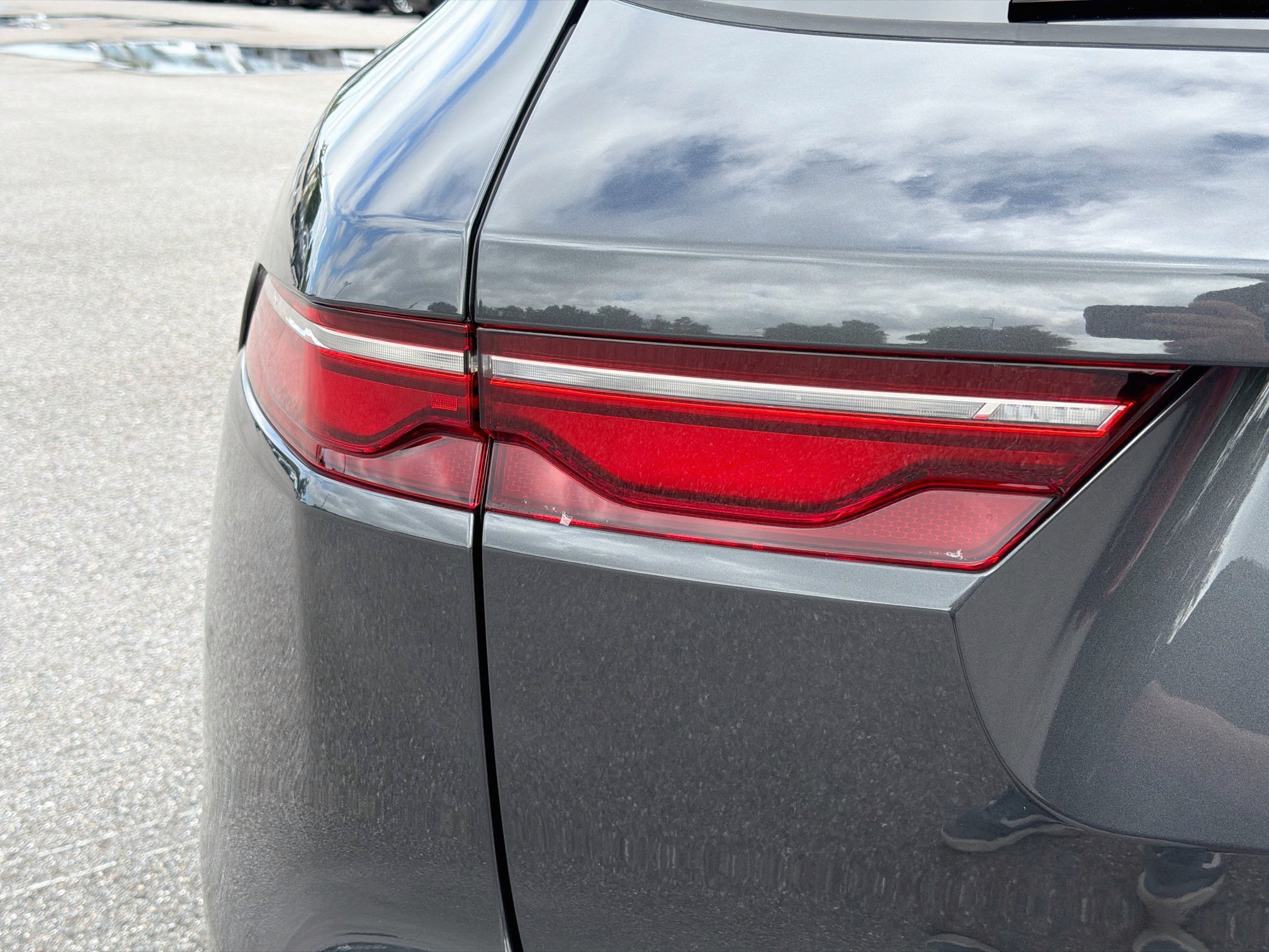 2026 Jaguar F-Pace R-Dynamic S - Photo 10