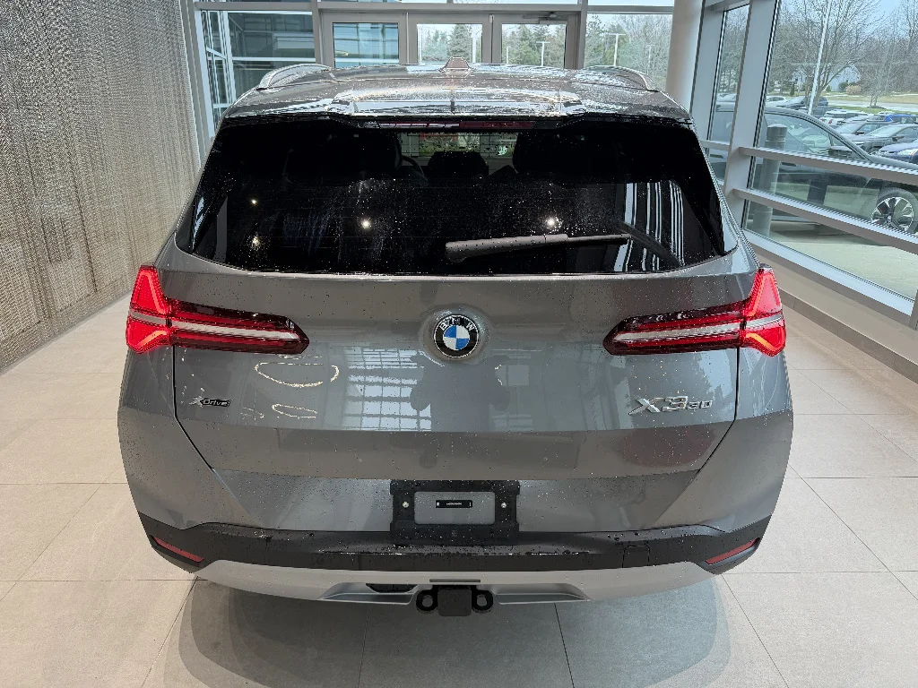 New 2026 Skyscraper Grey Metallic BMW 30 xDrive image 5