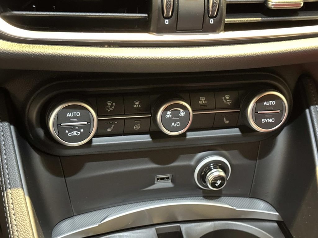 2026 Alfa Romeo Stelvio Base - Photo 13