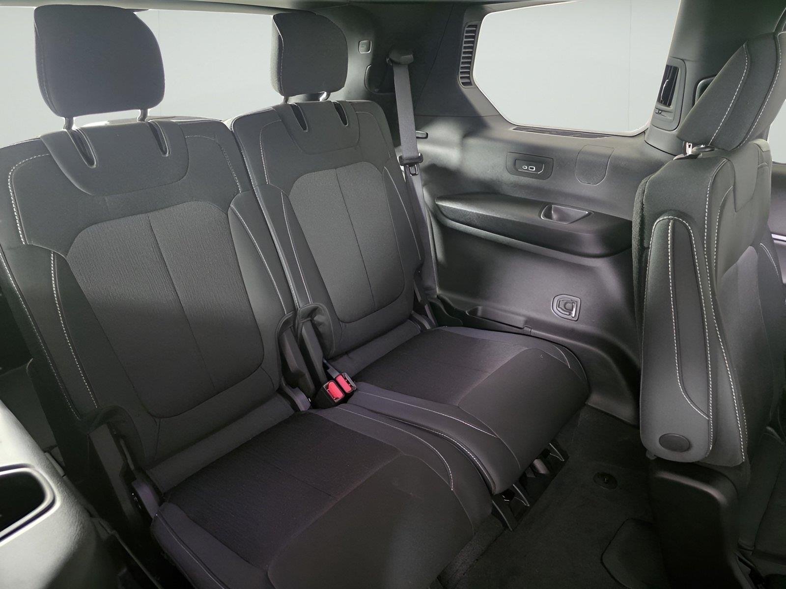 2025 Jeep Grand Cherokee L Laredo - Photo 22