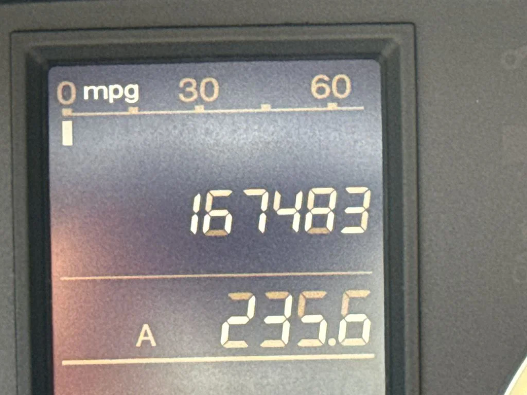 Used 2011 Polished Metal Metallic Honda SE image 22