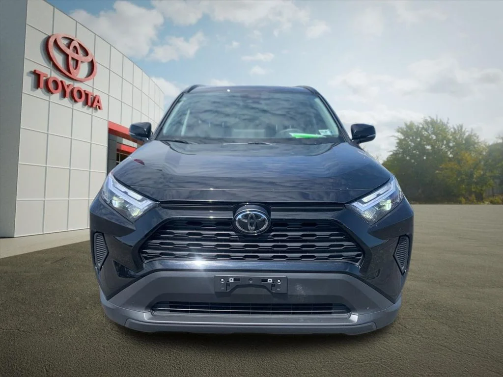 Used 2025 Black Toyota XLE image 8