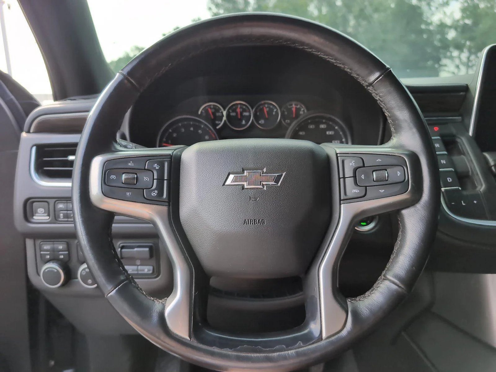 Used 2021 SHADOW GRAY METALLIC Chevrolet Z71 image 30
