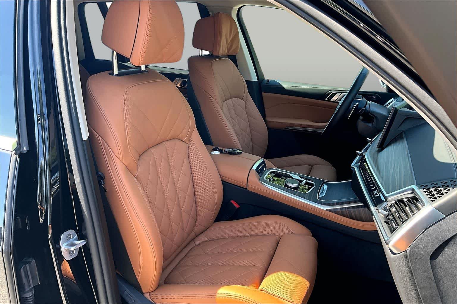 2025 BMW X7 40i - Photo 8