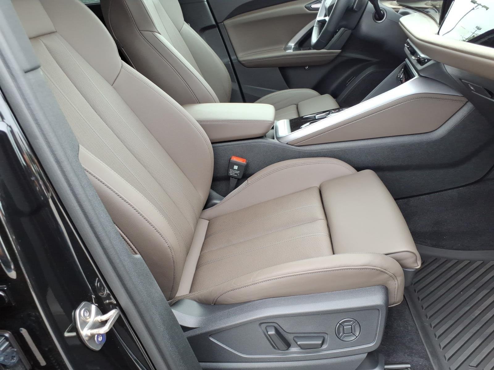 Used 2025 Mythos Black Metallic Audi Premium Plus image 23