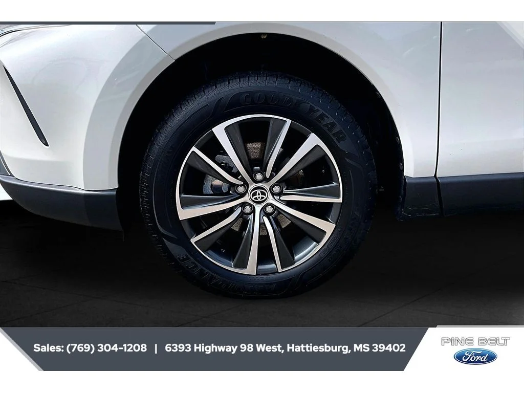 Used 2021 Blizzard Pearl Toyota LE image 7