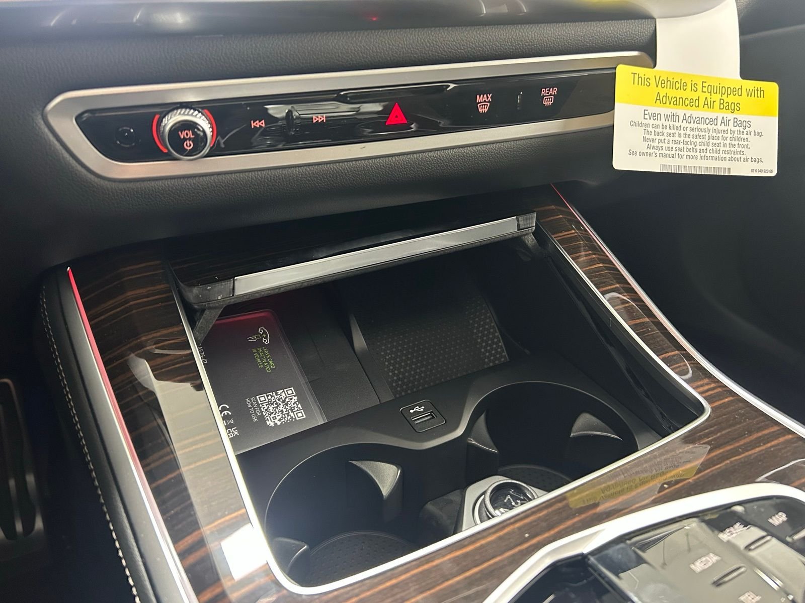 New 2026 Alpine White BMW xDrive40i image 29