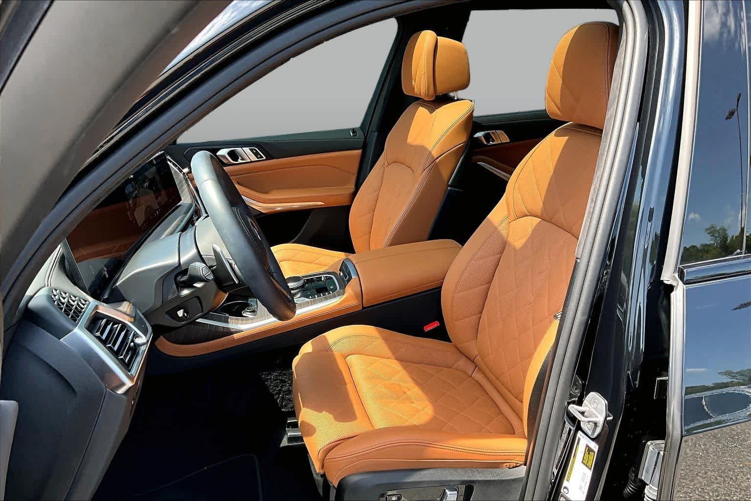 Certified Used 2026 Black Sapphire Metallic BMW xDrive40i image 8