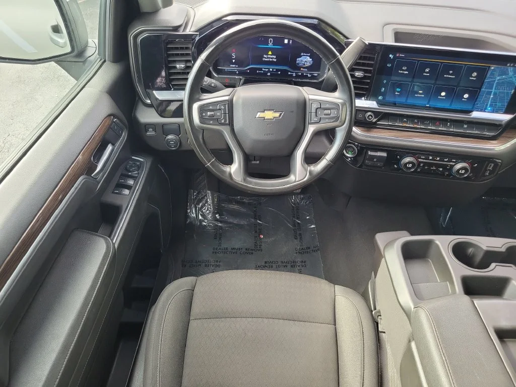Used 2025 Gray Chevrolet LT image 15