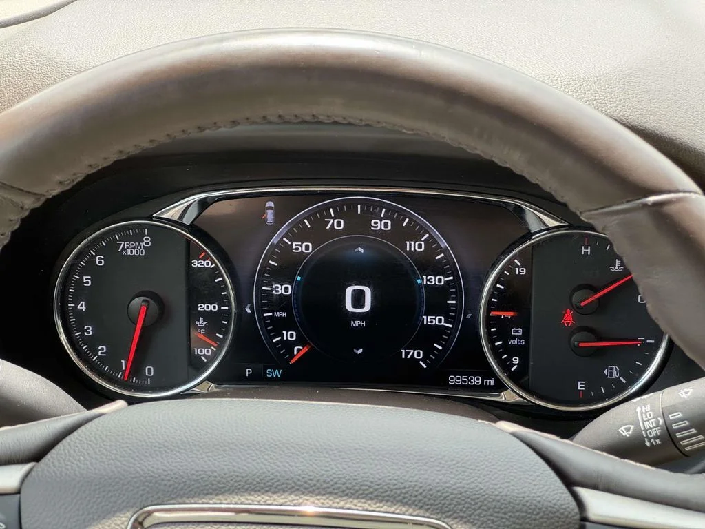 Used 2017 White GMC Denali image 25