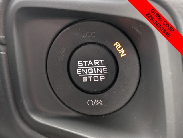 New 2026 Black Clear-Coat Exterior Paint Jeep Sahara image 28