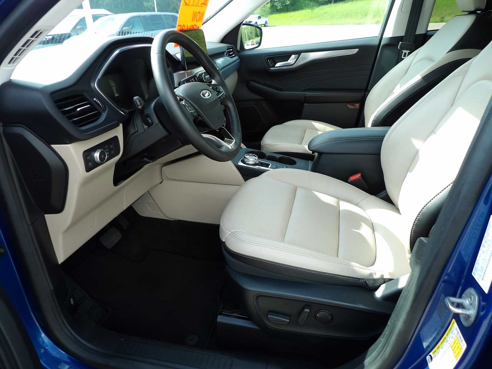 2022 Ford Escape Titanium - Photo 10