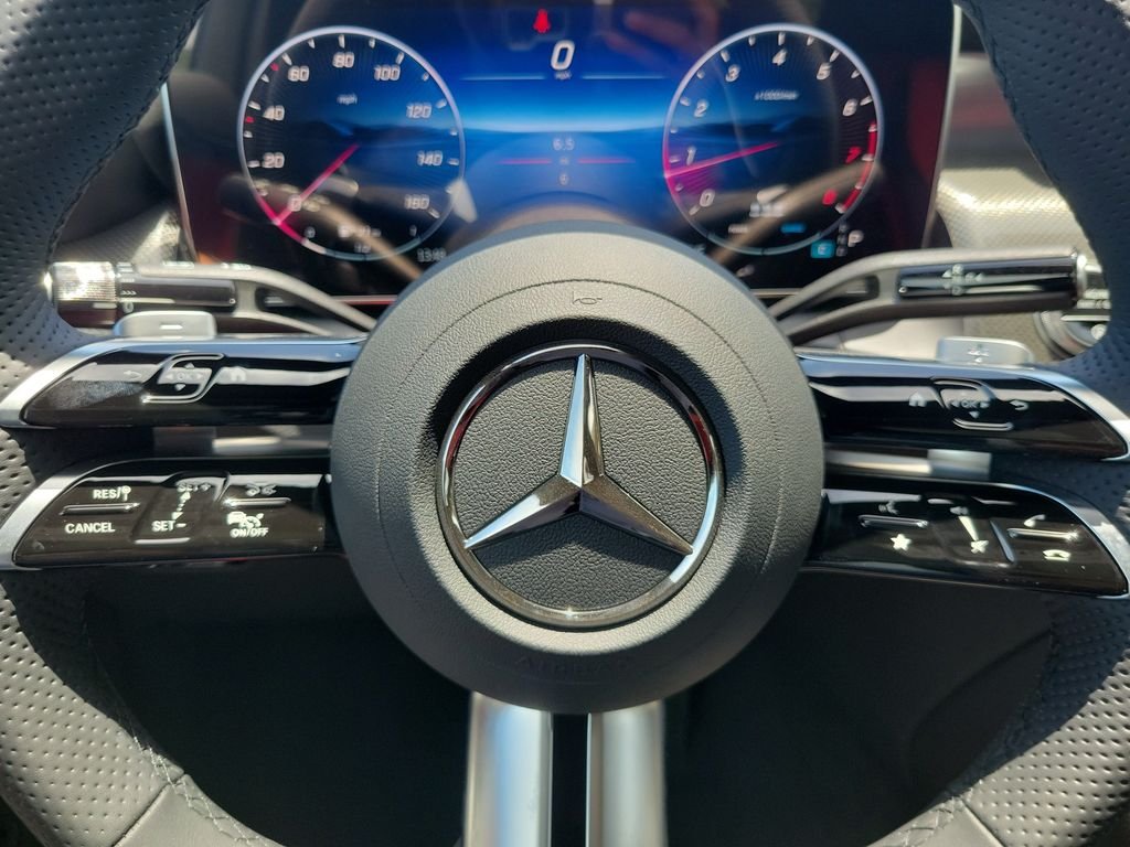 New 2027 Polar White Mercedes-Benz GLC 300 image 24