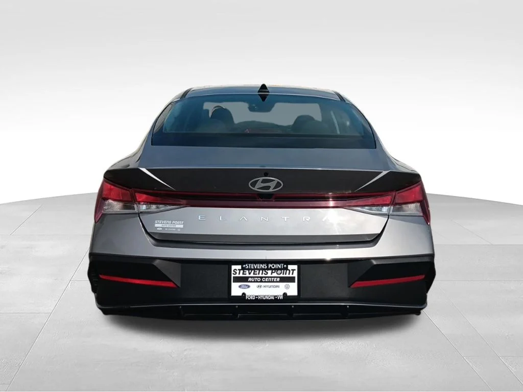Used 2024 Fluid Metal Hyundai SEL image 6